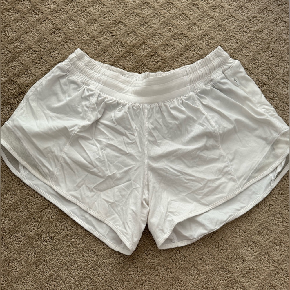 Lululemon Hotty Hot Low-Rise Lined Short 4”; White; Size 8